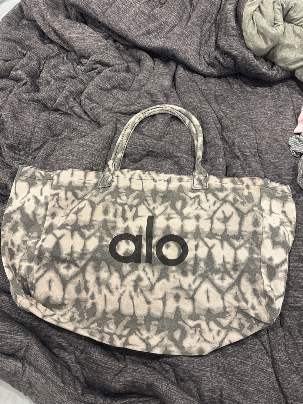 ALO Yoga Gray Tie-Dye Shopper Tote